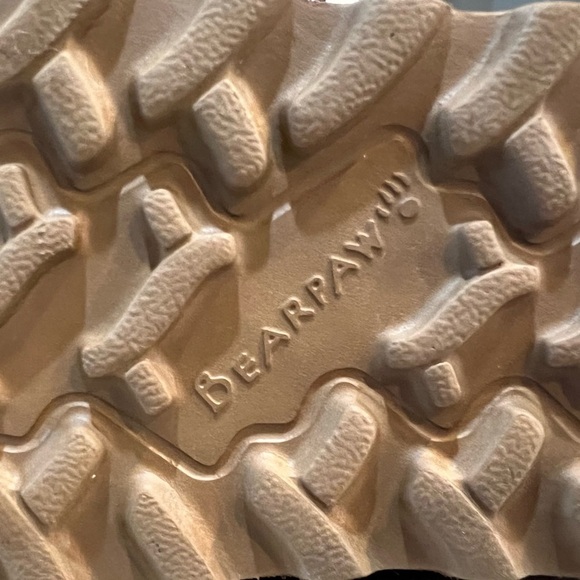 BearPaw Clara Boots Wonen’s 7 Tan Suede Wool Sheepskin Slip On Bear Paw - Picture 13 of 15